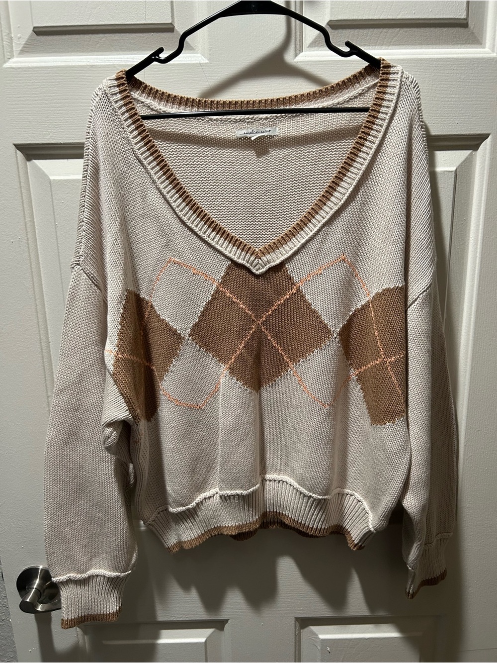 American Eagle Women’s Cropped Argyle V-Neck Knit Sweater in Cream/Brown